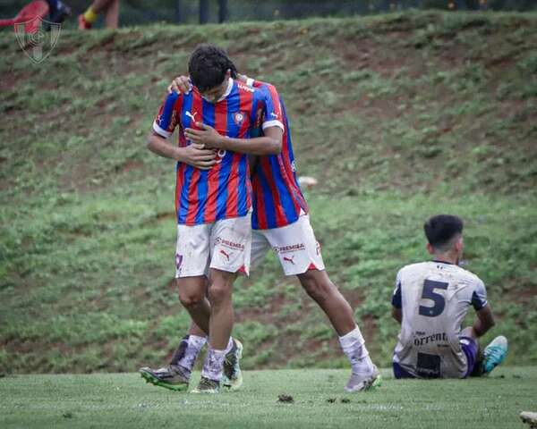 Sub 15: Libertad lidera y Cerro golea - Fútbol - ABC Color