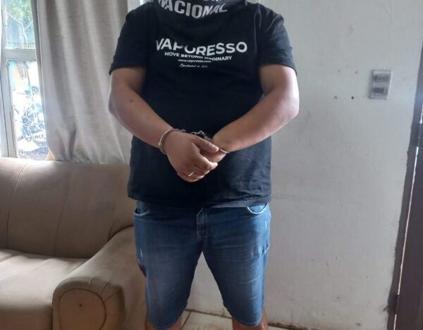 Acusan a «pirañita» que se hizo pasar por asaltar y robar celular de alta gama