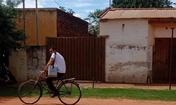 Enfermero recorre en bicicleta para vacunar a pobladres de Concepción – Prensa 5