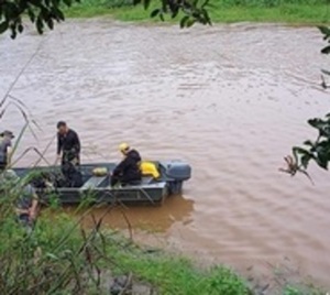 Buscan a joven madre desaparecida en el río Paraguay - Paraguay.com