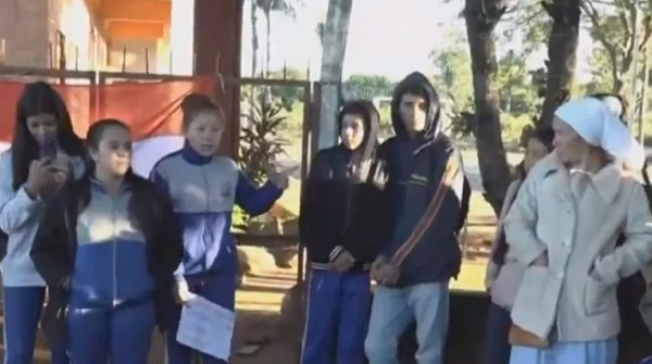 Colegio en Itauguá en riesgo de cierre por falta de docentes