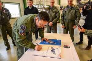 Argentina cierra compra de 24 aviones cazas F-16 - La Tribuna