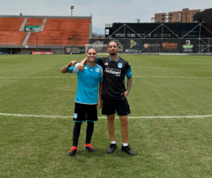 (VIDEO). Maluma sorprendió por su talento futbolístico con Juanfer Quintero