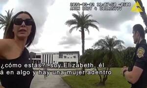 (VIDEO). La actriz Elizabeth Gutierrez llega con la policía a su casa