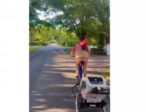 (VIDEO). Mirá el paseito en bici de Nadia Ferreira y su “gordo”