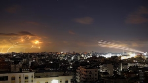 Israel habría atacado a Irán con misiles y drones