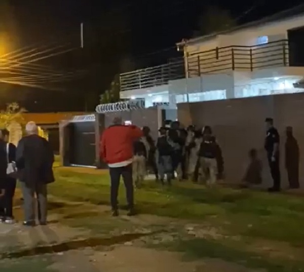 Roban camión en Ypacaraí y lo abandonan en San Bernardino - La Tribuna