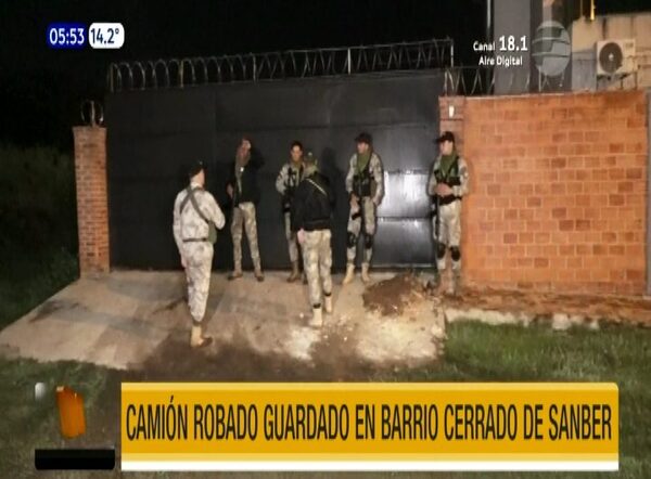 Camión robado guardado en barrio cerrado de San Bernardino | Telefuturo