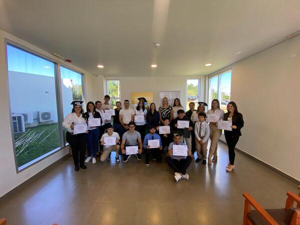 Jóvenes de Cambyretá culminan exitosamente curso de Auxiliar Administrativo