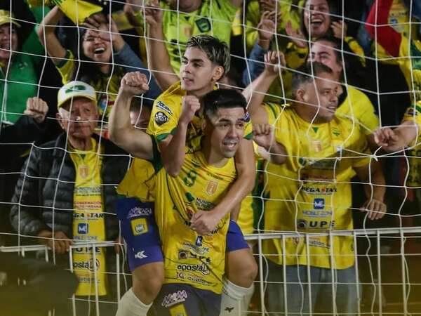 Franco venció a Caaguazú en el inicio del Cuadrangular Final - Polideportivo - ABC Color