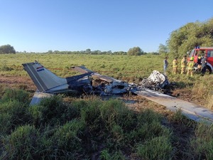 Dos fallecidos tras caída de una avioneta en Loma Plata - ADN Digital