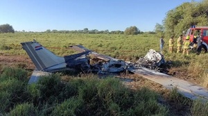 Dos fallecidos tras estrellarse avioneta en Loma Plata