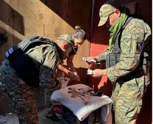 Operativo combate contra el microtráfico : allanamientos en simultáneo en zona Tacumbú - Policiales - ABC Color