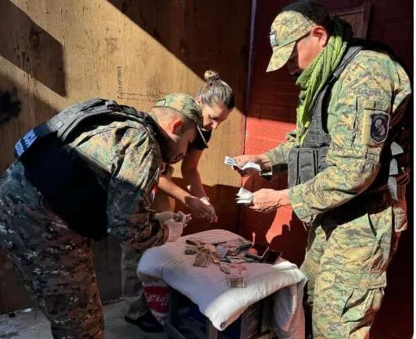 Operativo combate contra el microtráfico : allanamientos en simultáneo en zona Tacumbú - Policiales - ABC Color