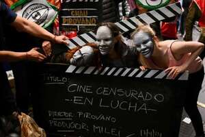 La cultura argentina bajo el gobierno de Milei teme acabar como una mala película - Cultura - ABC Color