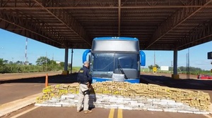 Detienen bus paraguayo con casi 1.500 kilos de marihuana en Brasil