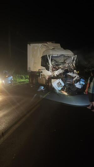 Accidente entre camiones deja heridos en Fram