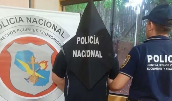 Detienen a funcionario y policías por denuncia de extorsión