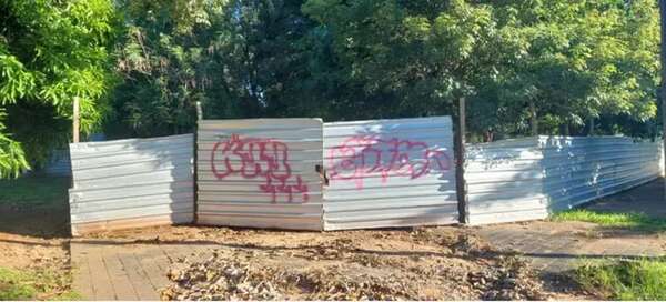 Hasta en inglés, extranjera calificó de fea a la plaza Naciones Unidas de Asunción  - Nacionales - ABC Color