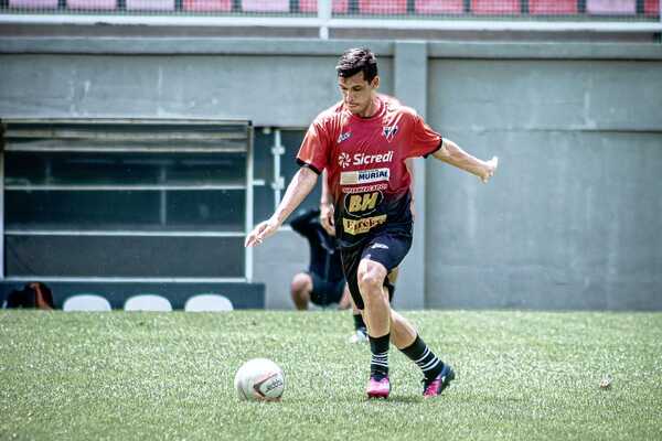 El talento chaqueño que emerge a pasos agigantados en el fútbol brasileño