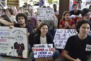 Arancel Cero: Estudiantes reclaman a las autoridades que no dan respuestas ante falta de garantías - Política - ABC Color