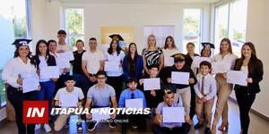 20 JÓVENES SE EGRESARON DE AUXILIARES ADMINISTRATIVOS EN CAMBYRETÁ - Itapúa Noticias