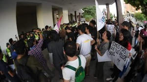 Estudiantes y representantes del gobierno no llegaron a ningún acuerdo