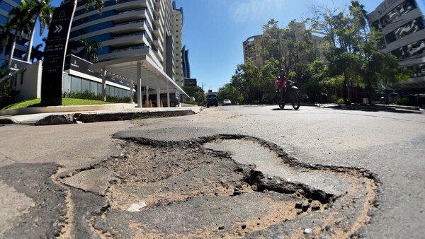 Baches pululan en la ciudad y zona top tampoco se salva