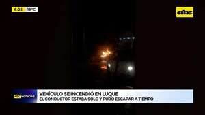 Video: vehículo se incendió totalmente en Luque - ABC Noticias - ABC Color