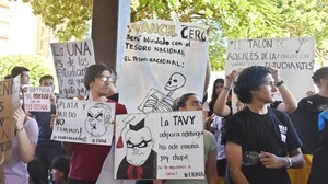 Universitarios logran garantías de diálogo tras firmar acta con el Gobierno