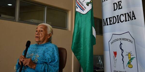 La abuelita que quiere ser doctora: tiene 85 años y estudia medicina