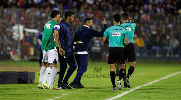 Versus / El fuerte descargo de Felipe Giménez contra el arbitraje