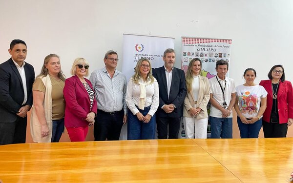 Senatur y municipios de Alto Paraná firman convenio para impulsar desarrollo turístico sostenible - .::Agencia IP::.