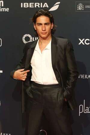 ¡Mirá los looks de las celebridades en los Premios Platino! - Gente - ABC Color