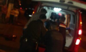 Motociclista muere tras caer de biciclo