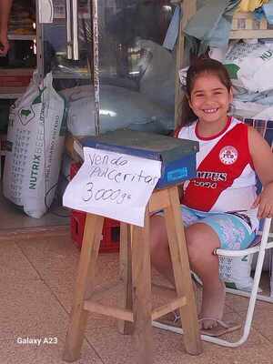 Niña de 7 años emprende negocio de manualidades en Concepción