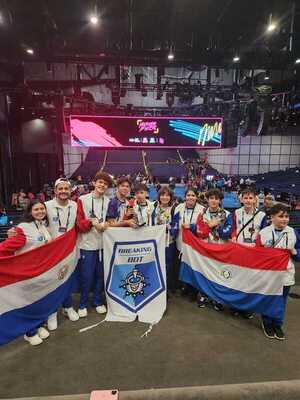 Paraguay subió al podio en Mundial de Robótica 2024 en Houston, Texas.