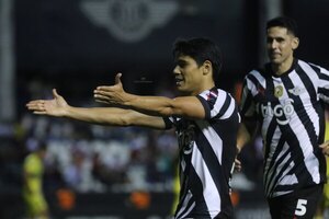 Versus / La "jugada de laboratorio" de Libertad en el gol de Lorenzo Melgarejo