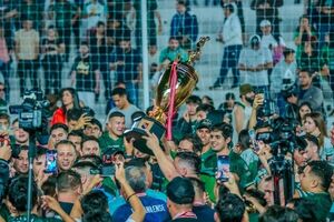 En final soñada se impone Paranaense a Franco para consagrarse campeón invícto