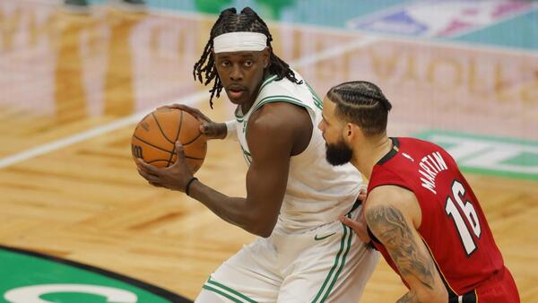 Los Celtics arrollan a los Heat a base de triples