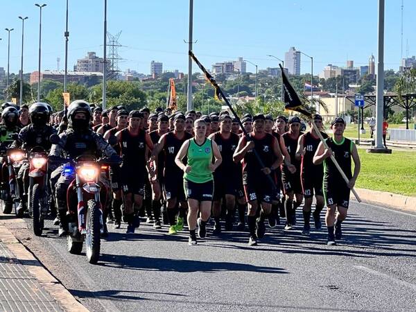 Corrida mbarete de “lolince” para festejar sus siete añitos: masiva concurrencia