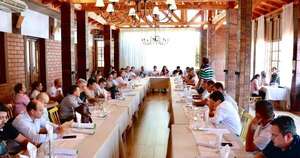 La Nación / Intendentes de Itapúa articulan planes para distritos más vulnerables