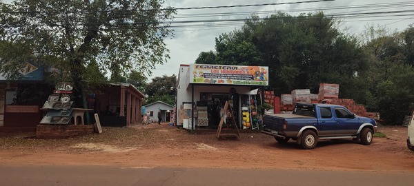 Delincuentes roban a pareja de comerciantes en Cambyretá