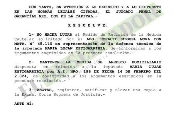 Mantienen arresto domiciliario de funcionaria del IPS “traga chip”