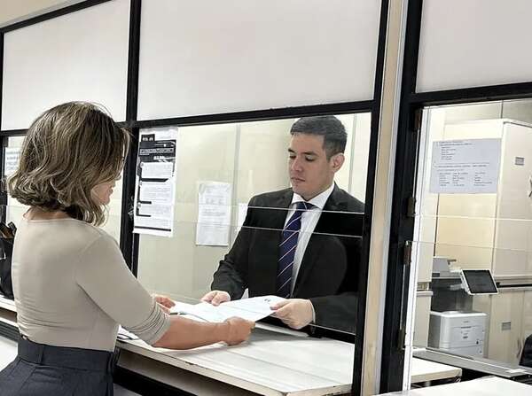 Abogada presenta amparo en contra de los cartistas Bachi y Norma Aquino por “censura previa” - Política - ABC Color
