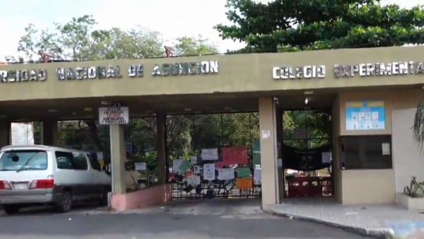 Estudiantes del CEPB siguen sin poder retornar a clases por toma de Facultad de Filosofía