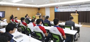 Jóvenes becados inician en Corea del Sur capacitación en industria autopartista y movilidad eléctrica - .::Agencia IP::.