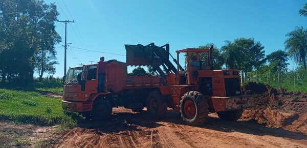 Recuperan transitabilidad de caminos rurales en beneficia de varias comunidades del interior del país - .::Agencia IP::.