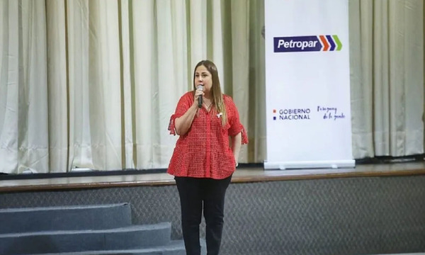 Para Patricia Samudio fiscalía pide 4 años de cárcel por compra irregular de agua tónica