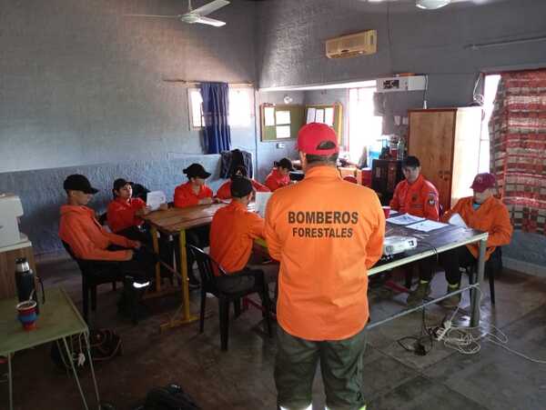 NUEVOS BOMBEROS FORESTALES EN VILLARRICA